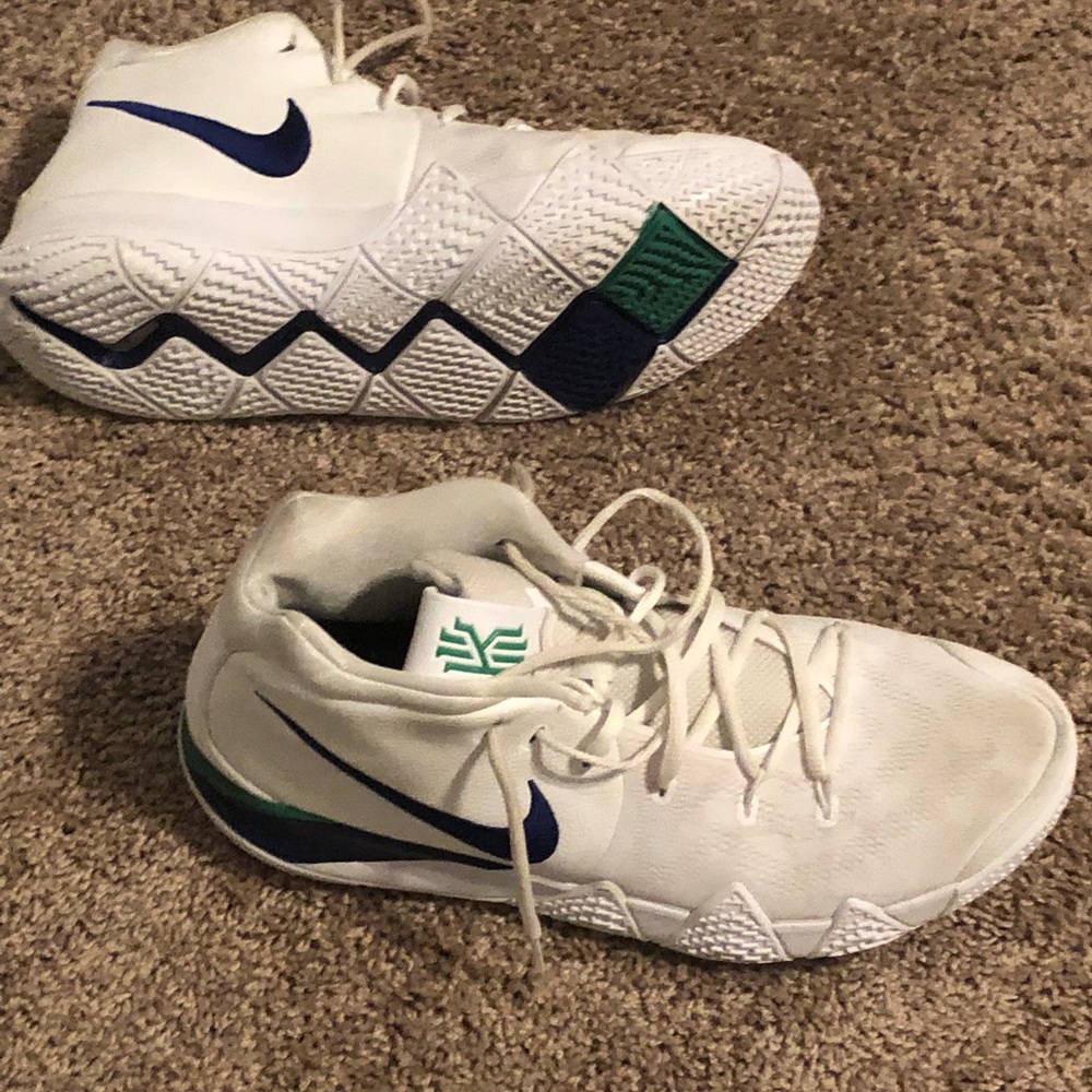 Kyrie vol 4 basketball shoes .